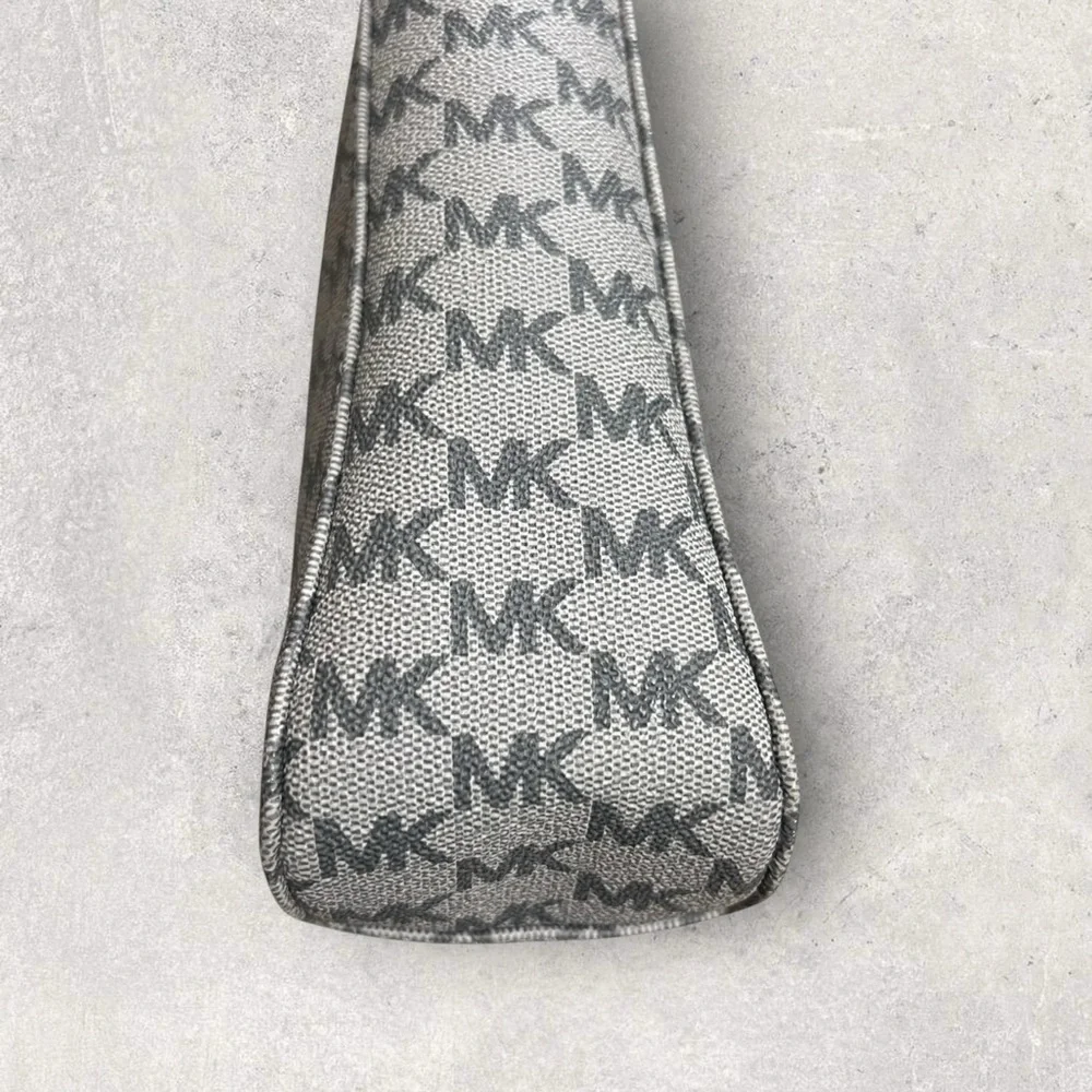 Michael Kors like new